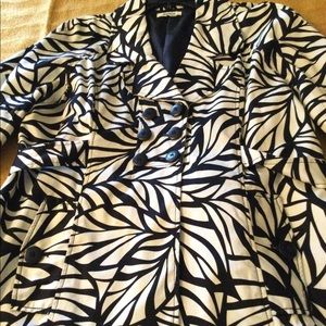 Black and white print lightweight jacket